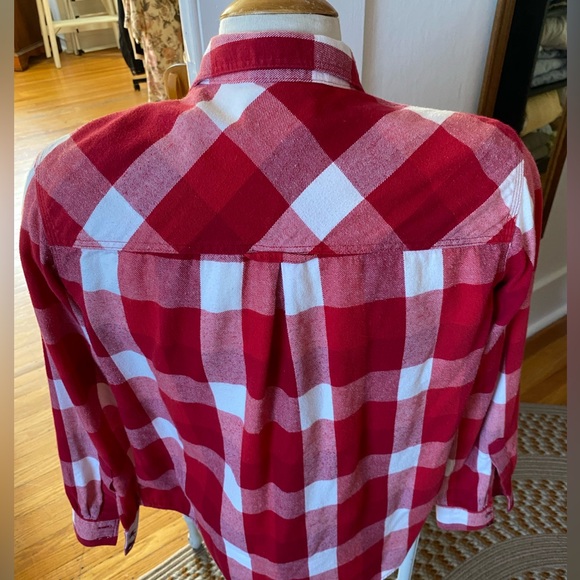 Red White plaid Buffalo print flannel shirt. Size XS. - Picture 2 of 8